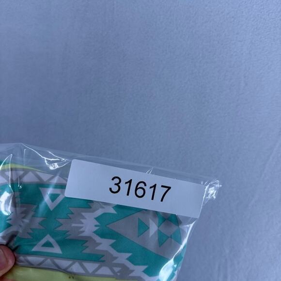 Chubbies Swim Trunks Men's Large Blue Colorful Aztec Southwestern All Over 8 in - Picture 10 of 10